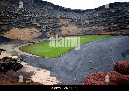 Der grüne See in El golfo Lanzarote, Kanarische Inseln, Spanien Stockfoto