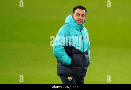 Barcelona Manager Xavi während eines Trainings in Old Trafford, Manchester. Bilddatum: Mittwoch, 22. Februar 2023. Stockfoto