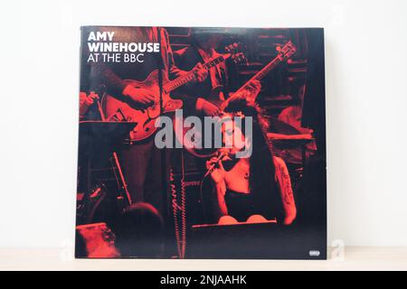 Subcarpathia, Polen - Februar 2023, Amy Winehouse bei der BBC Limited 3LP veröffentlicht 2012 - Cover der Vinyl Record Collection, Beautiful Longplay Stockfoto