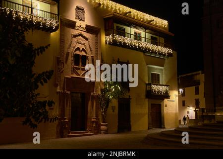 Seitenfassade des Colon's House Museums auf der Insel Gran Canaria, Spanien / Fachada lateral de la Casa Museo De Colón en la isla de Gran Canaria, España Stockfoto