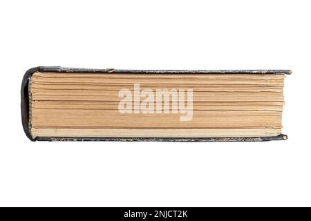 Unteransicht eines geschlossenen Buchs – Seitenränder eines alten geschlossenen Buches, isoliert auf weißem Hintergrund mit Beschneidungspfad Stockfoto