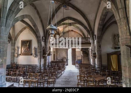 Eglise Saint-Cyr-Sainte-Julitte - Vue Intérieure Stockfoto