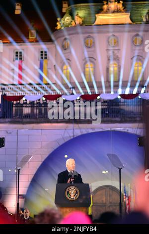 Warschau, Polen. 21. Februar 2023 US-Präsident Joe Biden in den Warsaw Royal Castle Gardens. Die Rede zum Jahrestag der russischen Invasion Stockfoto
