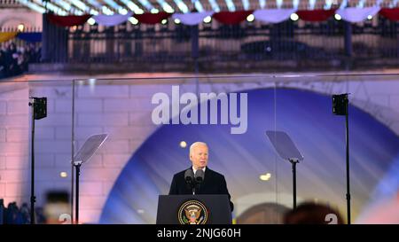 Warschau, Polen. 21. Februar 2023 US-Präsident Joe Biden in den Warsaw Royal Castle Gardens. Die Rede zum Jahrestag der russischen Invasion Stockfoto