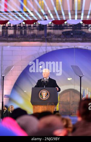 Warschau, Polen. 21. Februar 2023 US-Präsident Joe Biden in den Warsaw Royal Castle Gardens. Die Rede zum Jahrestag der russischen Invasion Stockfoto