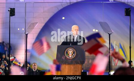 Warschau, Polen. 21. Februar 2023 US-Präsident Joe Biden in den Warsaw Royal Castle Gardens. Die Rede zum Jahrestag der russischen Invasion Stockfoto