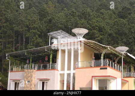 Attraktives Wohnarchitektur-Design-Konzept als Wohnort. (Batu, Indonesien - 06. Juni 2021) Stockfoto