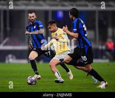 Mailand, Italien. 22. Februar 2023. Mailand, Italien, Februar 22. 2023: Otavio von Porto während der 2022/23. UEFA Champions League-Runde des Fußballspiels 16 zwischen Inter Mailand und Porto im Stadion San Soro in Mailand, Italien. (Pedro Loureiro/SPP) Kredit: SPP Sport Press Photo. Alamy Live News Stockfoto