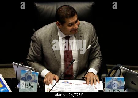Nicht exklusiv: 22. Februar 2023, Mexiko-Stadt, Mexiko: Der Präsident des Senats, Alejandro Armenta Mier, in der Sitzung des Senats in Mexiko-Stadt Stockfoto
