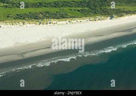 Blick von einem Flugzeug auf die holländische Insel Ameland Stockfoto