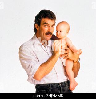 TOM SELLECK IN DREI MÄNNERN UND EINEM BABY (1987), REGIE LEONARD NIMOY. Kredit: TOUCHSTONE-BILDER/Album Stockfoto