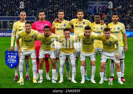 Mailand, Italien. 22. Februar 2023. Der Start-11 des FC Porto für das UEFA Champions League-Spiel zwischen Inter und FC Porto bei Giuseppe Meazza in Mailand. (Foto: Gonzales Photo/Alamy Live News Stockfoto