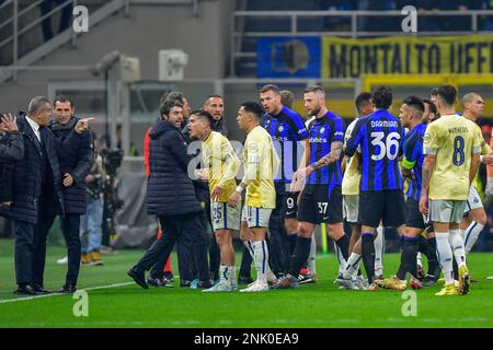 Mailand, Italien. 22. Februar 2023. Otavio (25) von Inter während des UEFA Champions League-Spiels zwischen Inter und FC Porto bei Giuseppe Meazza in Mailand. (Foto: Gonzales Photo/Alamy Live News Stockfoto