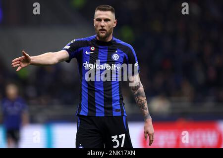 Milano Italien . 22. Februar 2023, Mailand Skriniar vom FC Internazionale Gesten während des Spiels der UEFA Europa League Gruppe C zwischen dem FC Internazionale und dem FC Porto im Stadio Giuseppe Meazza am 22. Februar 2023 in Mailand, Italien . Stockfoto