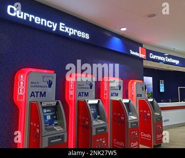 Airport Travelex Currency Express Geldautomaten, Manchester International, England, Großbritannien, M90 1QX - Reisegeld Stockfoto