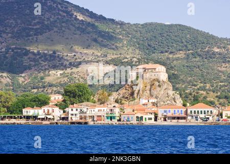 Petra op Lesbos; Petra auf Lesbos Stockfoto