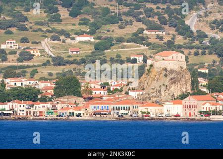 Petra op Lesbos; Petra auf Lesbos Stockfoto