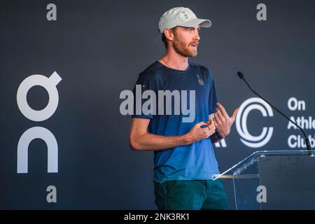 Melbourne, Australien. 22. Februar 2023. Olli Hoare, Goldmedaillengewinner bei den Olympian- und Birmingham Commonwealth Games 2022, spricht beim Start des OAC Oceania im Albert Park in Melbourne. Craig Mottram, einer der größten Langstreckenläufer Australiens, kündigte heute fünf anstehende Athleten an, die im Rahmen eines internationalen Athletenprogramms ausgewählt wurden, dem ON Athletics Club (OAC), mit der Einführung der Abteilung Ozeanien. (Foto: Alexander Bogatyrev/SOPA Images/Sipa USA) Guthaben: SIPA USA/Alamy Live News Stockfoto