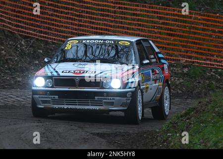 Sint-Truiden, Belgien, 23/02/2023, belgischer Tom Boonen und Erwin Mombaerts in Lancia Delta HF Integrale 16v Gra/8 des Teams Excelsior, abgebildet auf der Shakedown-Testfahrt vor der Haspengouw-Rallye dieses Wochenendes, Donnerstag, den 23. Februar 2023 in Sint-Truiden, der ersten Etappe der belgischen Rallenmeisterschaft. BELGA FOTO LUC CLAESSEN Stockfoto