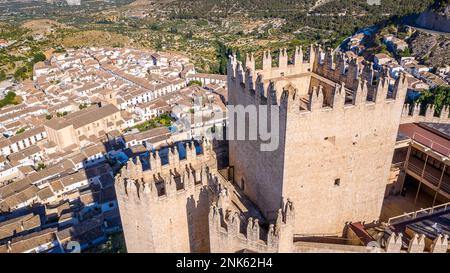 Renaissance-Schloss und weißes Dorf, Velez Blanco, Almeria, Andalusien, Spanien, Stockfoto