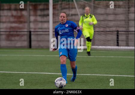 Cirencester, England, 28. November 2021. Vitality Women's FA Cup, zweite Runde, richtiges Spiel zwischen Cheltenham Town Ladies und Southampton Women. Kredit: Stockfoto