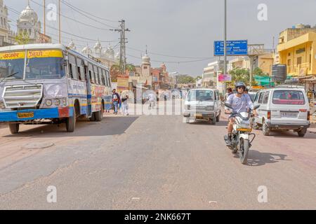 Pushkar, schöne Menschen auf der Straße, Rajasthan India Stockfoto