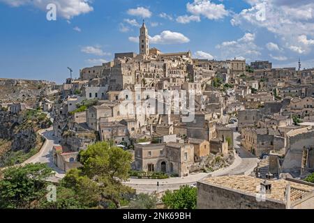 Viertel Sasso Barisano im Komplex Sassi di Matera mit Höhlenwohnungen in der antiken Stadt Matera, Hauptstadt in Basilicata, Süditalien Stockfoto