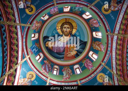 Innenfresken (Decke) im Staro (Alt) Hopovo Kloster, orthodoxes Kloster auf dem Fruška Gora Berg im Norden Serbiens Stockfoto