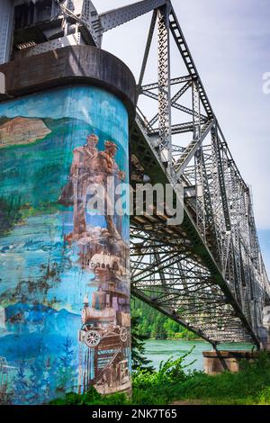 Historisches Wandgemälde auf der Bridge of the Gods bei Cascade Locks, Columbia River Gorge National Scenic Area, Oregon USA Stockfoto