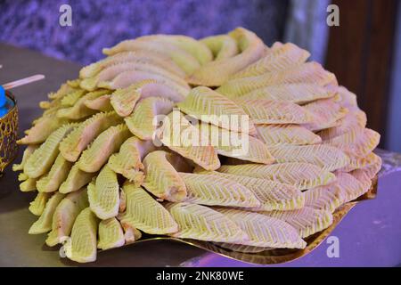 Marokkanische Kekse, serviert mit Tee auf der Hochzeit und Eid al-Fitr. marokko-Kekse Stockfoto