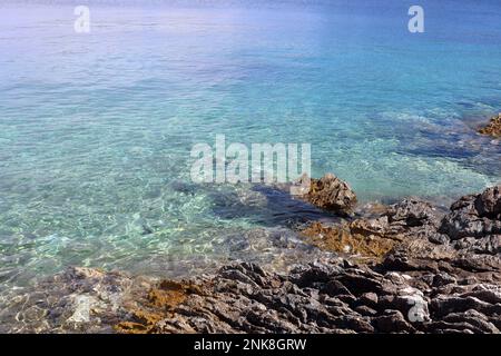 Felsen am Meer, Mittelmeer, Adria, Kroatien, Nationalpark Mljet Island Stockfoto