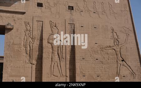 Tempel von Horus und Hathor in Edfu in Ägypten Stockfoto