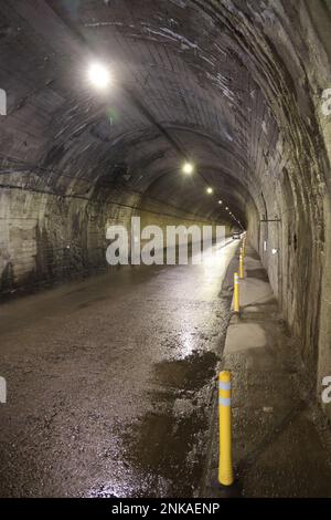 Tunnel von Bâlea, zwischen Capra und Bâlea lac, auf der Transfăgărăşan-Straße (Nationalstraße DN7C); der längste (884 m) und höchste Tunnel in Rumänien Stockfoto