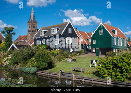 Typische Dorfszene in Westerstraat, Marken Island, Nordholland, Niederlande Stockfoto