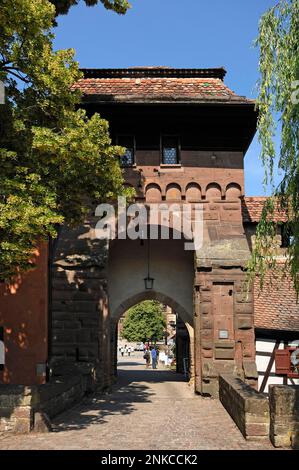 Klostertor um 1500 Uhr zum Kloster Maulbronn, früher mit Zugbrücke, Zisterzienserabtei von 1147-1556, Maulbronn, Baden-Württemberg, Deutschland Stockfoto