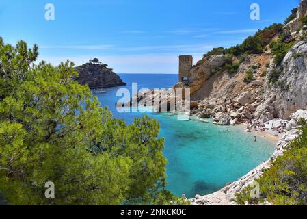 Calanque de lErevine auf der Cote Bleue, Provence-Alpes-Cote dAzur, Frankreich Stockfoto