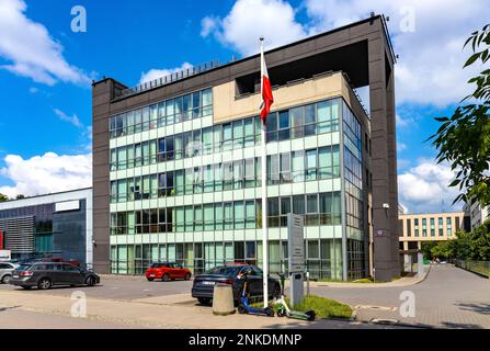 Warschau, Polen - 10. Juni 2022: Bezirksgericht von Warschau Sad Okregowy in der Czerniakowska 100A Straße im Mokotow Bezirk von Warschau Stockfoto