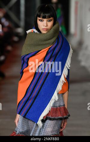 Mailand, Italien. 22. Februar 2023. ETRO Herbst-Winter 2023-2024 Runway während der Mailänder Fashion Week am 2023. Februar in Mailand; Italien 22/02/2023 Gutschrift: dpa/Alamy Live News Stockfoto