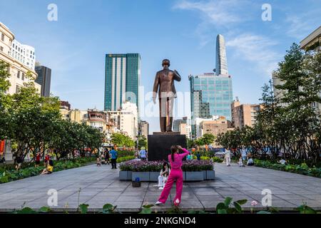 Zwischenstopp auf einer asiatischen Bootstour in Ho Chi Minh City, früher bekannt als Saigon, ist die größte Stadt in Vietnam mit einer Bevölkerung von etwa 9 Millionen. Stockfoto