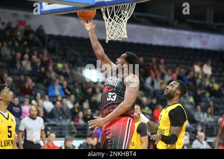 Februar 23 2023, London Ontario Kanada, The London Lightning besiegt den Windsor Express 98 - 91 in regulärem Saisonspiel. William Claiborne (33) der Winde Stockfoto