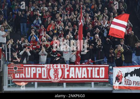 Rom, Latium. 23. Februar 2023. Salzburger Fans beim UEFA Europa League-Spiel ALS Roma gegen FC Salzburg im Olimpico-Stadion in Rom, Italien, 23. Februar 2023. Fotografo01 Kredit: Unabhängige Fotoagentur/Alamy Live News Stockfoto