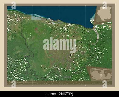 Coronie, Bezirk Suriname. Hochauflösende Satellitenkarte. Standorte und Namen der wichtigsten Städte der Region. Eckkarten für zusätzliche Standorte Stockfoto