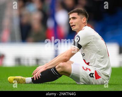 18. Februar 2023 - Chelsea gegen Southampton - Premier League - Stamford Bridge, Southamptons Romain Perraud während des Premier League-Spiels gegen Chelsea. Bild : Mark Pain / Alamy Live News Stockfoto