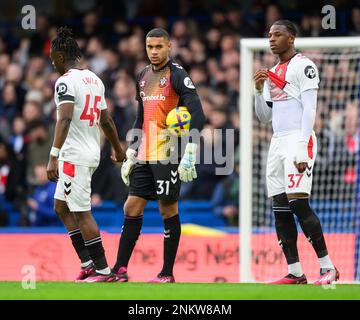 18. Februar 2023 - Chelsea gegen Southampton - Premier League - Stamford Bridge Southamptons Gavin Bazunu während des Premier League-Spiels gegen Chelsea. Bild : Mark Pain / Alamy Live News Stockfoto