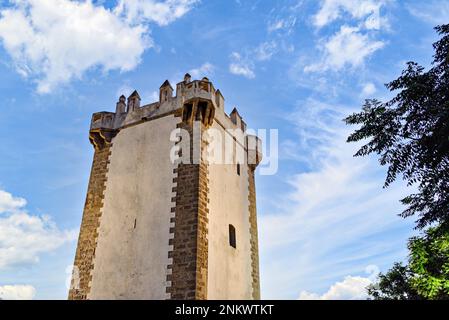 Blick auf den torre guzman in der Stadt conil de la frontera, cadiz, spanien. Stockfoto