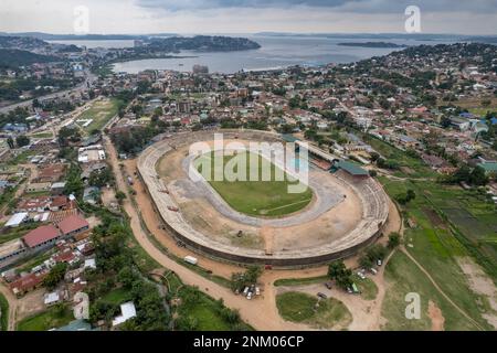 Mwanza, Tanzania - 02.22.2023 - Aerial view of the CCM Kirumba Stadium next to Lake Victoria. Stockfoto
