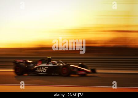 Nico Hulkenberg (GER) Haas VF-23. Formula One Testing, Day Two, Freitag, 24. Februar 2023. Sakhir, Bahrain. Stockfoto