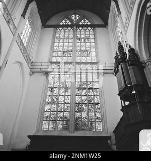 Niederländische Geschichte: Neue Kirche oder Nieuwe Kerk am Damplein restauriert; Buntglasfenster ca. 30. Januar 1980 Stockfoto