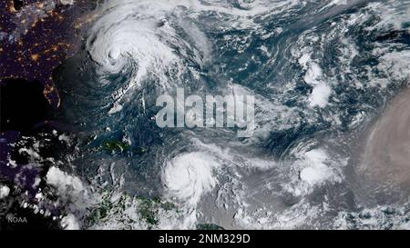 NOAA's GO-16 hat dieses Geokolorbild der Hurrikane Jose (l) und Maria (c) und der Tropical Depression Lee (r) im Atlantik heute Morgen, am 18. September 2017, aufgenommen Stockfoto