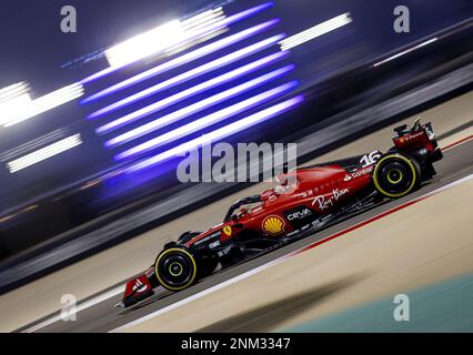 BAHRAIN - Charles Leclerc (Ferrari) während des zweiten Testtages auf der Bahrain International Circuit vor Beginn der Formel 1 Saison. ANP SEM VAN DER WAL Stockfoto